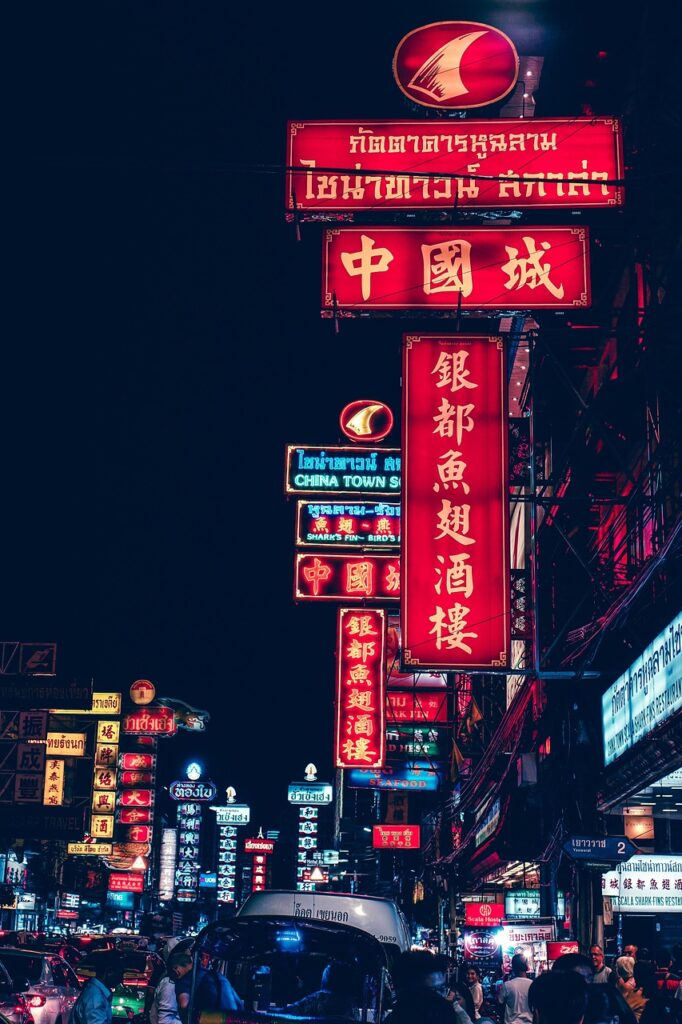 chinatown-4675648_1280-682x1024 Life in Bangkok, Thailand: A Real Experience Beyond Tourist Attractions